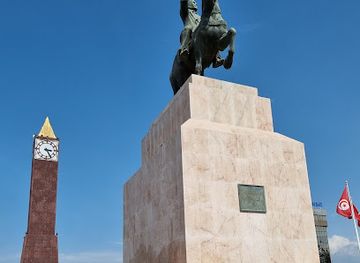 tunisia/tunisian-sahara/landmark/avenue-habib-bourguiba-clocktower