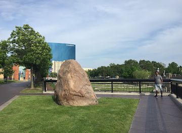 indiana/indianapolis/landmark/mccormick-s-rock
