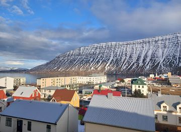 iceland/westfjords/landmark/isafjaroarbar