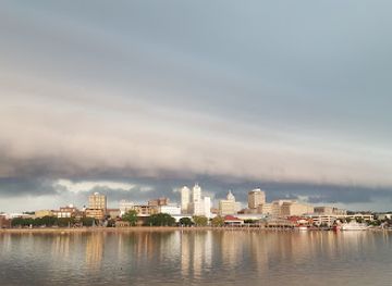 illinois/peoria/landmark/dozer-park