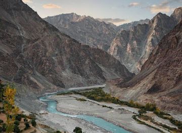 india/leh/landmark/ladakh-tourister-india