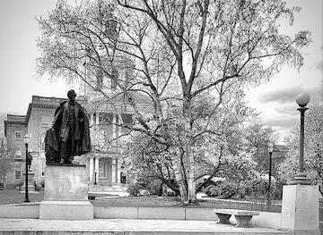 new-hampshire/concord/landmark/franklin-pierce-statue