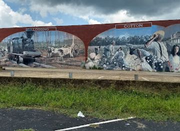 alabama/dothan/landmark/world-s-smallest-city-block