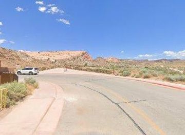 utah/moab/landmark/delicate-arch-road-delicate-arch-viewpoint