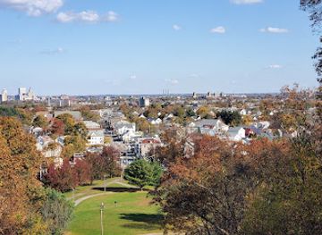 rhode-island/providence-county/landmark/neutaconkanut-hill-conservancy