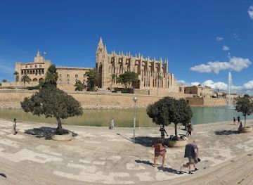 spain/palma-de-mallorca/el-terreno/landmark/passeig-maritim