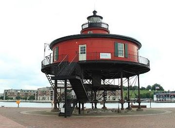 maryland/silver-spring/landmark/seven-foot-knoll-lighthouse