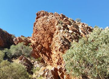 australia/macdonnell-ranges/landmark/emily-and-jessie-gaps-nature-park