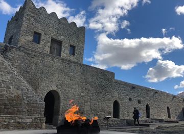 azerbaijan/lesser-caucasus/landmark/atashgah-zoroastrian-fire-temple