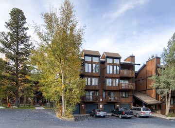 colorado/breckenridge-ski-resort/landmark/4-o-clock-lodge-a16-by-pinnacle-lodging