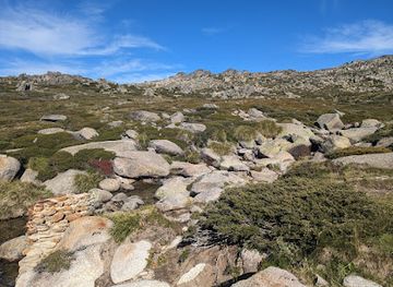 australia/mount-kosciuszko/landmark/mount-kosciuszko-summit-walk-nr-charlotte-pass