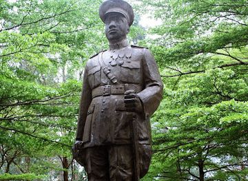 cameroon/kalamaloue-national-park/landmark/statue-of-charles-atangana