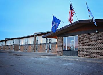 north-dakota/devils-lake/landmark/sunlac-inn-devils-lake