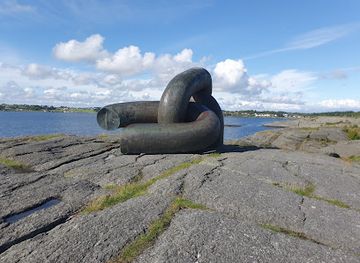 norway/stavanger/landmark/brutt-lenke