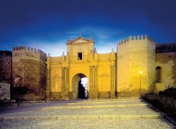 spain/seville/landmark/gate-to-cordoba