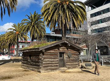california/oakland/jack-london-square/landmark/jack-london-s-cabin