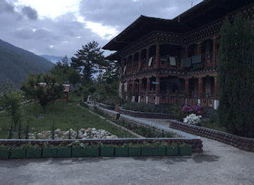bhutan/bumthang-valley/landmark/wangdicholing-resort
