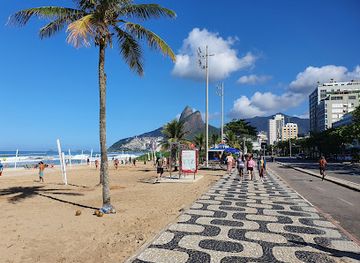 brazil/rio-de-janeiro/leblon/landmark/leblon-beach