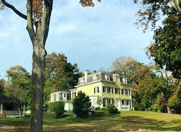 connecticut/central-connecticut/landmark/strickland-road-historic-district