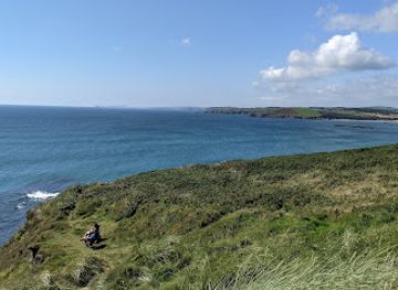 ireland/mizen-head/landmark/wild-atlantic-way-discovery-point-galley-head-view