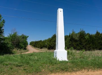oklahoma/ozark-plateau/landmark/ozark-trail-obelisk
