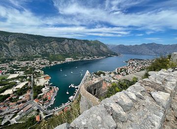 montenegro/vasojevici/landmark/ladder-of-kotor