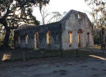 south-carolina/sea-islands/landmark/saint-helena-parish-chapel-of-ease-ruins