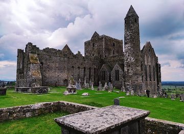 ireland/county-tipperary/landmark/rock-of-cashel