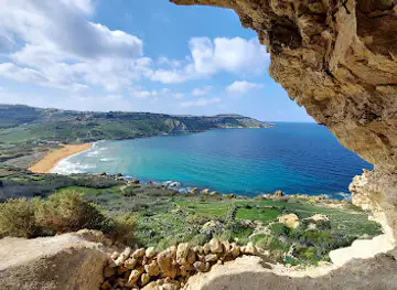 Tal-Mixta Cave