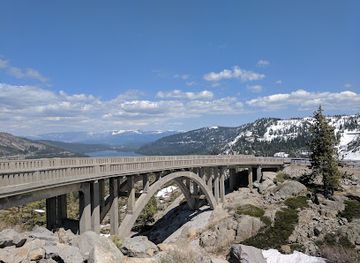 california/sierra-nevada/landmark/donner-summit-bridge