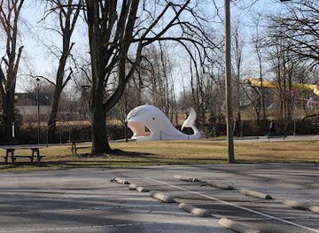 indiana/kokomo/landmark/willie-the-whale
