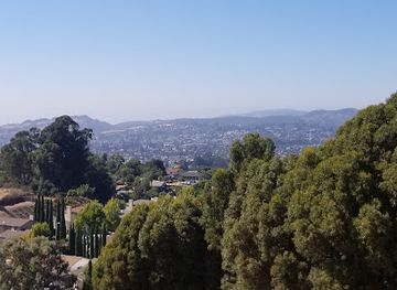 california/castro-valley/landmark/five-canyons-open-space