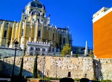 spain/madrid-community/landmark/arab-walls
