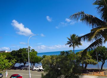 new-caledonia/baie-des-citrons/landmark/les-3-brasseurs