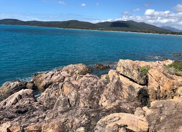 australia/whitsunday-islands/landmark/blackcurrant-island