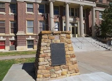 texas/laredo/landmark/1836-1986-sesquicentennial-signage