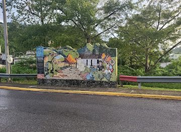 puerto-rico/puerto-rican-cordillera/landmark/muro-en-recuerdo-a-la-revuelta-del-1950