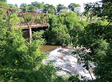 south-carolina/upstate/landmark/historical-startex-bridge