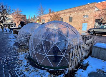 oregon/bend/landmark/900-wall