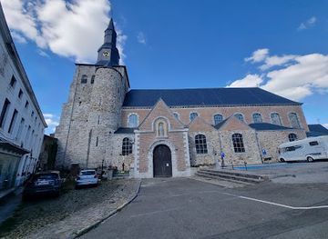 belgium/entre-sambre-et-meuse/landmark/collegiale-saint-feuillen