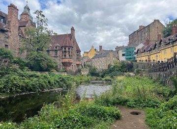 united-kingdom/edinburgh/landmark/well-court