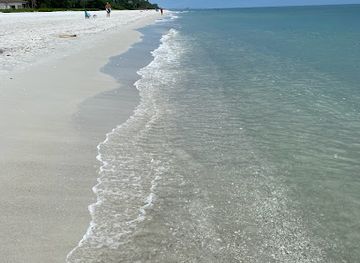 florida/naples-beach/landmark/2nd-ave-n-beach-access