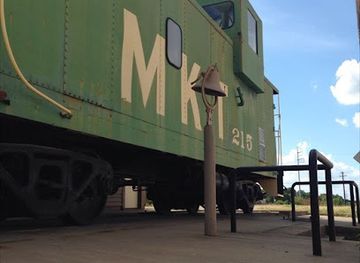 texas/west-texas/landmark/the-southern-pacific-railroad-in-ennis-texas-state-historical-marker