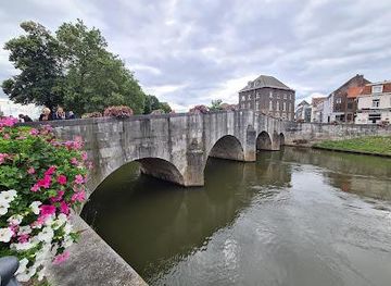 netherlands/eindhoven/landmark/steenen-of-maria-theresia-brug