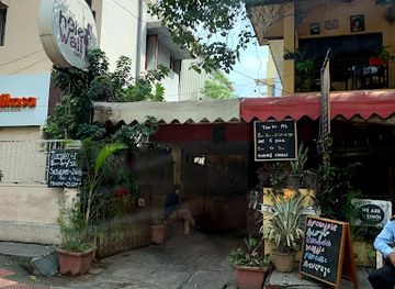 india/bengaluru/koramangala/landmark/the-hole-in-the-wall-cafe