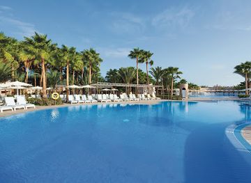 cabo-verde/praia-de-carlota/landmark/hotel-riu-cabo-verde