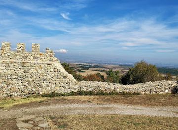 bulgaria/dobruja/landmark/mezek-fortress-neoutzikon
