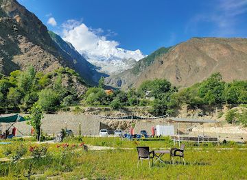 pakistan/karimabad/landmark/rakaposhi-view-point-hotel-restaurant