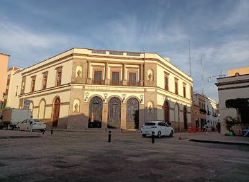 mexico/queretaro/landmark/theater-of-the-republic