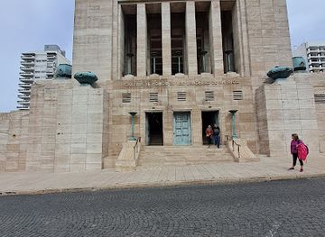 argentina/rosario/landmark/galeria-de-honor-de-las-banderas-de-america